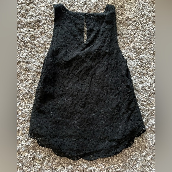 Aritzia Talula lace tank - Picture 2 of 5
